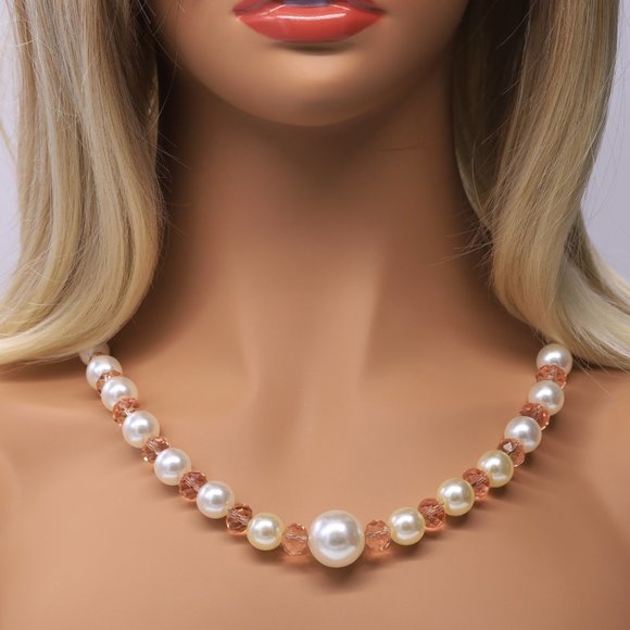 Champagne color necklace 3 piece set with pearls and gold accents. - Picture 4 of 9